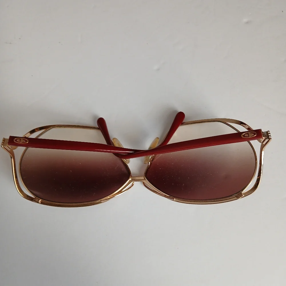 Vintage Dior Sunglasses with Gold Frame and Brown Lenses - Picture 7 of 7
